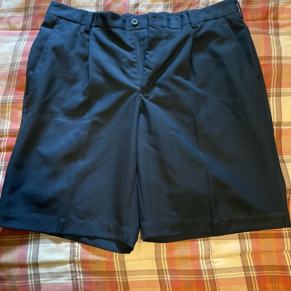 Men’s Nike Golf shorts size 34 - Picture 2 of 4